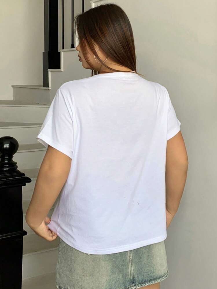 Dazy Plus Plus Size Solid Color V-Neck Short Sleeve Loose White T-Shirt Preppy Tops