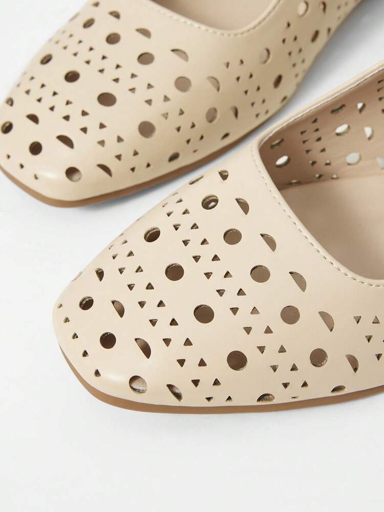 CHAUSSURES PLATES Babies À BRIDES AJOURÉES LASER POLYVALENTES ET CONFORTABLES POUR FEMMES EN DÉPLACEMENTS QUOTIDIENS