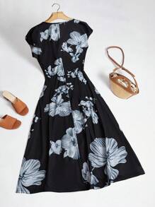 Mulvari Plus Size Elegant Floral Print V-Neck Dress, Summer - Multicolor - View 2