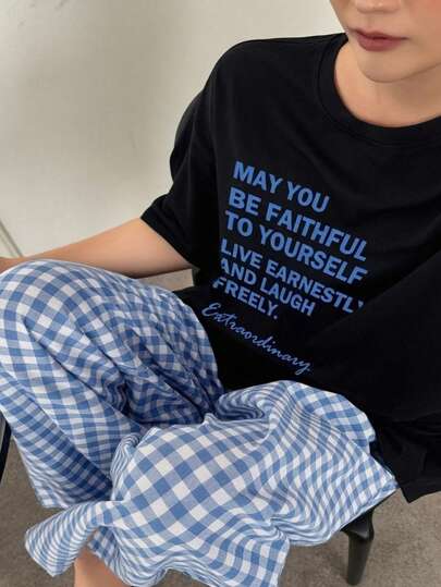 Dazy Plus 加大码字母印花宽松短袖圆领上衣和格子睡裤家居服套装