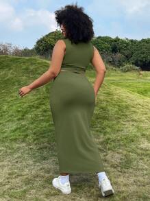 SHEIN EZwear Set de 2 piezas de chaleco de punto y minifalda en verde militar para mujeres