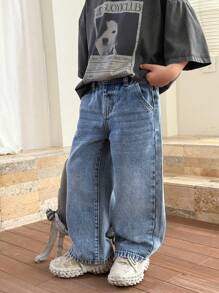 SHEIN Jeans di jeans casual a vita larga stile lavato in pietra per ragazzi, abiti estivi/primaverili per uso quotidiano per bambini