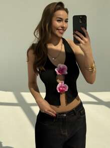 Aloruh Deep V-Neck Hollow Out Backless Halter Sexy Cropped Camisole Top For Vacation - Black - View 7