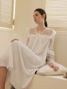 Moireta Ladies Elegant V-Neck Lace Splice Romantic Nightgown Babydoll Luxeloungewear - White - View 3