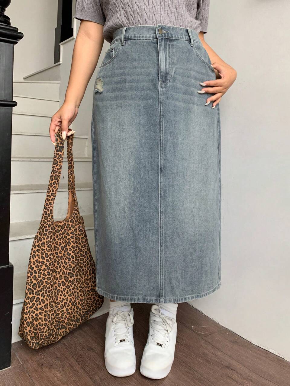 Dazy Plus Plus Size Vintage Washed-Out Blue Distressed A-Line Denim Skirt Jeans Skirt Fall/Winter