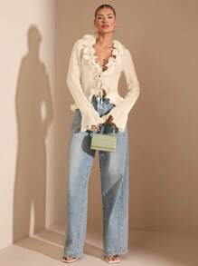 SHEIN BAE Áo khoác cardigan nhẹ cổ chữ V sâu thanh lịch dài tay viền bèo nhún đầu xuân dành cho nữ, thích hợp cho tiệc ngoài vườn, hẹn hò lãng mạn, đi chơi với bạn bè, đi chơi đầu xuân và các hoạt động tiệc tùng - Màu be - Xem 4