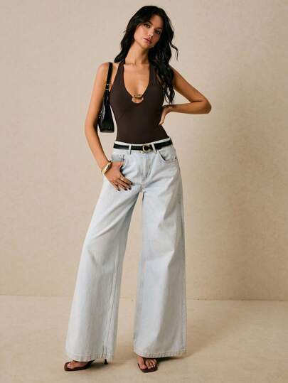 Poéselle 棕色连体衣，饰有金属纽扣，女士性感纯色露背吊带连体衣，适合夏季穿着，简约时尚，带有老款风格，适合日常生活、通勤、外出、约会等场合穿着