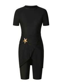 Swim Shayni Nouvelle robe d'été pour femmes avec col rond, manches courtes et ourlet à volants, décor d'étoile de mer + short court noir mi-genoux. Ensemble casual de vacances bikini