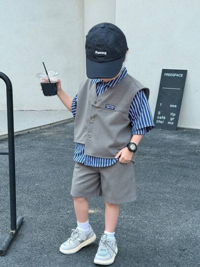 SHEIN 3 件套儿童休闲韩版无袖背心带口袋条纹短袖 T 恤和短裤套装，适合开学第一天、校服、日常穿着、运动、春夏