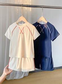 4pcs Young Boys' Two Pieces Casual Contrasting T-Shirt And Work-Contrasting Sports Knitted Shorts Set. Buy One, Get One Free And Get Two Sets. Children's Clothing. Suitable For Home Vacation, Party, School, Vacation And Sports. Suitable For Spring And Summer.