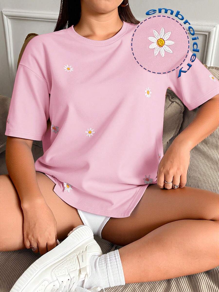Solflare Plus Size Blue Daisy Embroidered Casual Short Sleeve T-Shirt, Spring Summer Clothes - Pink - View 1