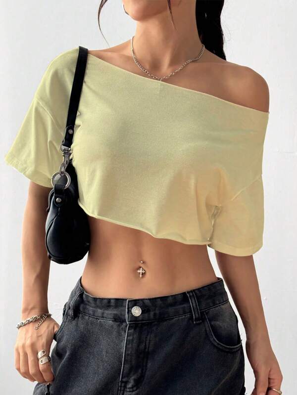 StreetHx Women's White Asymmetrical Shoulder Short Frayed Oversized Streetwear Versatile Y2K Fashion Cropped Short Sleeve T-Shirt, Spring/Summer