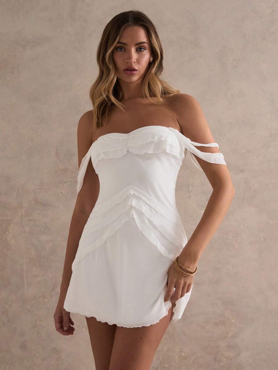 Glamine Vestido mini sexy fruncido de color blanco, vestido de playa, vestidos de verano para mujeres, vestido de fiesta de vacaciones y carnaval, atuendos para citas nocturnas, looks de verano para mujeres, vestidos de verano para mujeres, vestidos blancos para mujeres, vestidos de fiesta para mujeres, vestidos para mujeres, vestidos sueltos para mujeres, vestidos blancos para mujeres - Blanco - Ver 1