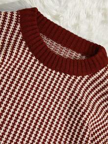 RueChic Men Square Designed Fashion Regular Sweater - Burgundy - View 3