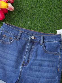 SHEIN Tween Girls Summer Festival Rainbow Print Blue Denim Elastic Skinny Denim Jeans Shorts With Rolled Hem,Tween Girl Summer Casual Shorts Outfits,Girls Beach Boho Vacation Rave Concert Festival Outfits - Light Wash - View 3