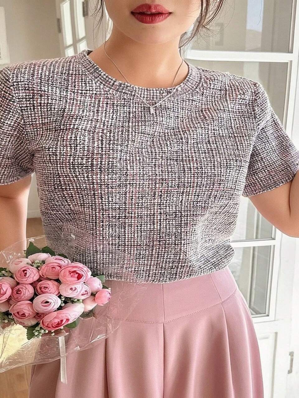 Dazy Plus Plus Size Women Casual Special Color Fabric Fitted Round Neck Short Sleeve Summer T-Shirt