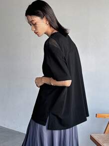 FRIFUL Camiseta negra holgada de mujer con cuello ancho, tela de malla, hombros descubiertos, para uso casual en verano