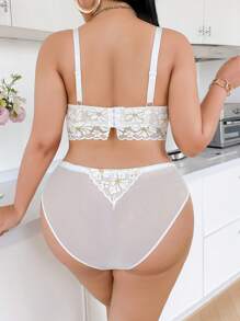 SHEIN Set de 2 piezas de lencería de encaje sin costuras con sujetador y pantie para tallas grandes