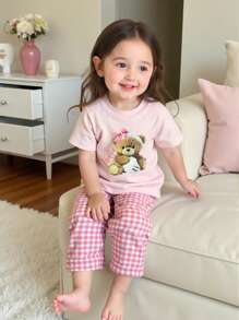 SHEIN Playful Pals 2 件套女婴幼儿休闲可爱熊图案短袖 T 恤和裤子套装，春夏 0-3 岁 - 粉色 - 查看 1