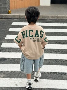 SHEIN 1 Piece 小男孩休闲运动学院街头可爱度假宽松日韩风圆领T恤后背字母适合返校适合生日派对、晚会、演出、婚礼、洗礼、开幕式日常适合日常穿着适合上学适合旅行适合运动适合春夏季节 - 卡其色 - 查看 1