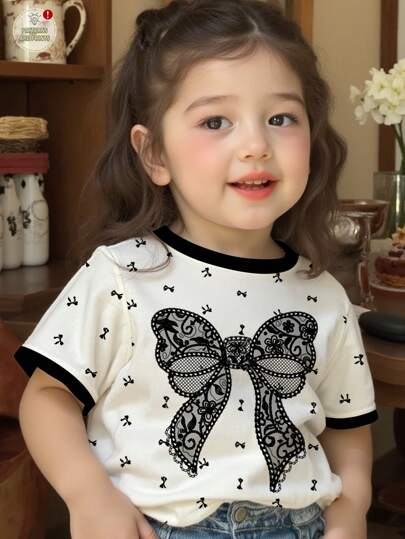 SHEIN 可爱蝴蝶结印花女婴休闲简约圆领短袖上衣，适合夏季