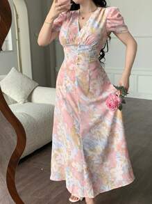 Modelyn 女式修身迷你连衣裙，交叉领、珍珠纽扣和泡泡袖 - 粉色 - 查看 3