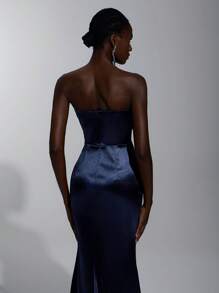 SHEIN Belle Elegantes dunkelblau schimmerndes Stretch-Satinkleid mit trägerlosen Ausschnitt, Oversized Rüschendetail, hohem Seitenschlitz, geeignet für Dates, Urlaub, Hochzeiten, formelle Anlässe, Abiball, Abschlussfeier, Party, Abendkleid, Hochzeitsgast