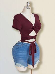 SHEIN ICON 加大码扭纹前系带交叉短袖短款女式 T 恤 - 酒紅色 - 查看 4