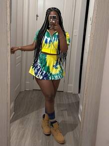 Slaydiva Set da 2 pezzi composto da cardigan corto casual con zip e stampa tie-dye + minigonna a ruota tie-dye, adatto per uscite giornaliere, feste, festival musicali, Pasqua, vacanze, stile Gyaru, abbigliamento casual di strada, laurea