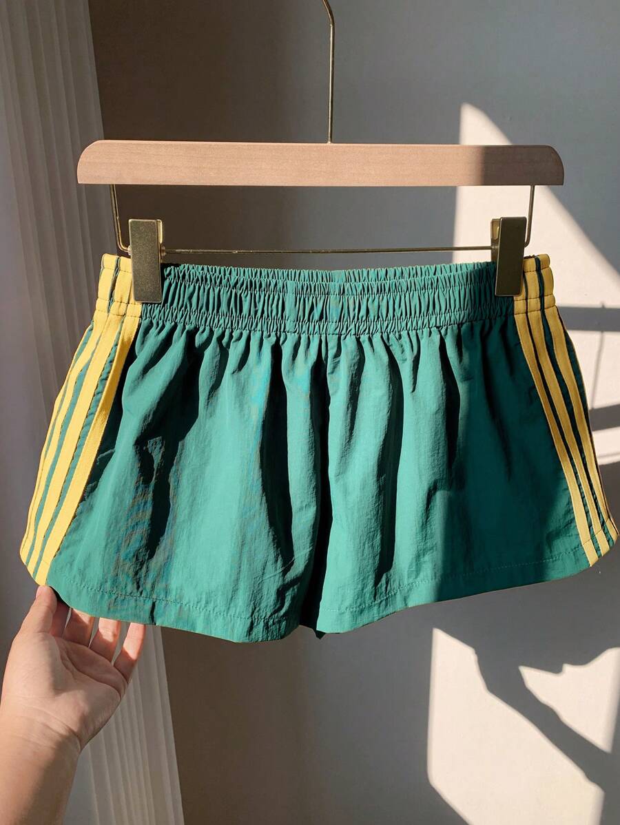 Comfortcana 大码女式休闲条纹运动短裤，夏季 - 綠色 - 查看 1