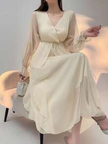 DAZY Vestido de Fada do Primeiro Amor Branco Leitoso, Vestido Ajustado com Decote em V - Damasco - Visão 5