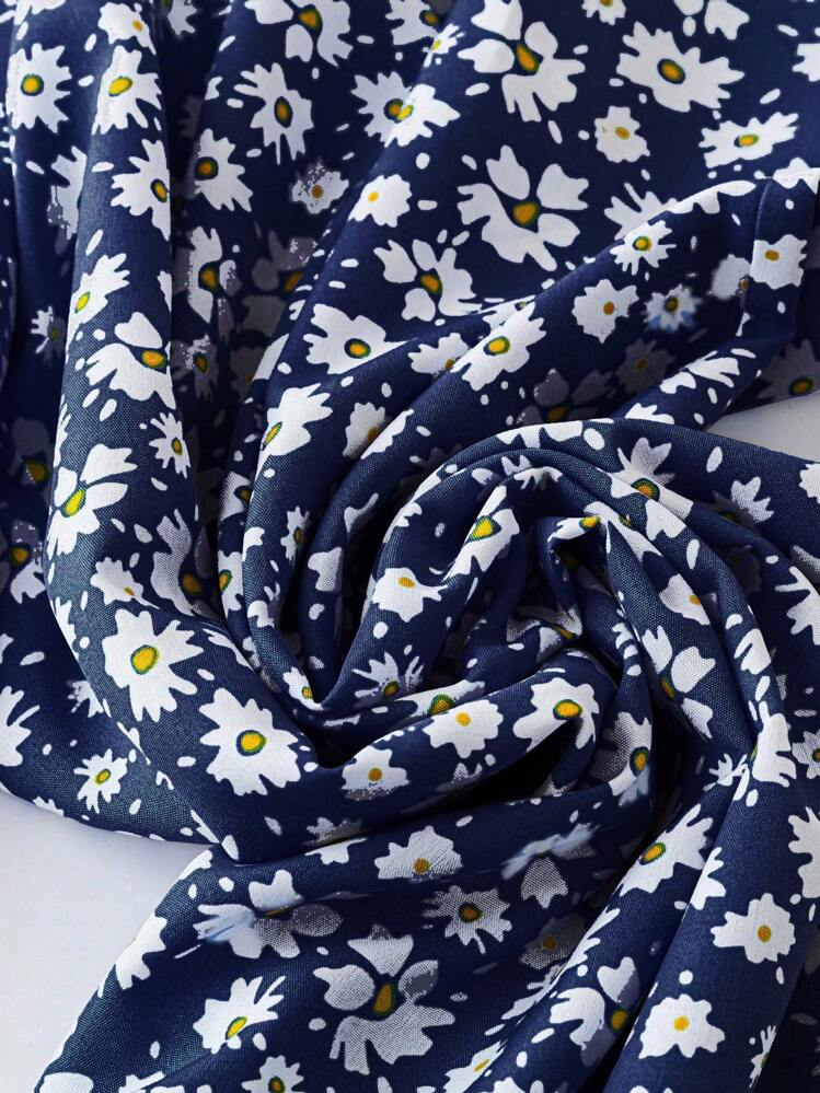 SHEIN LUNE Plus Size Women Ditsy Floral V-Neck Short Sleeve Jumpsuit, Casual Summer - Navy Blue - View 5