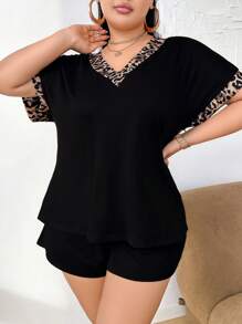 Napfluff CURVE Napfluff CURVE 大码女式豹纹拼布 V 领短袖上衣和短裤休闲睡衣套装 - 黑色 - 查看 5