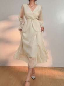 DAZY Vestido de Fada do Primeiro Amor Branco Leitoso, Vestido Ajustado com Decote em V - Damasco - Visão 6