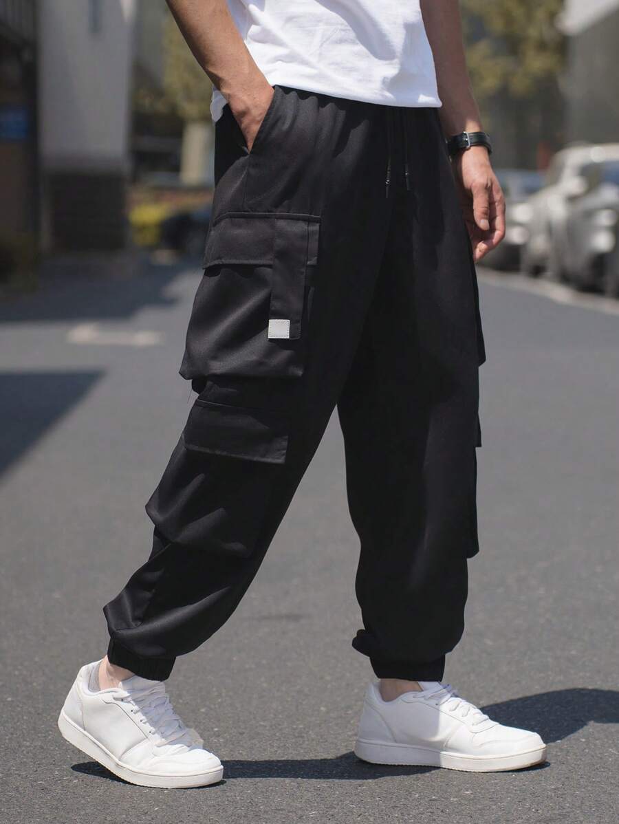 Manfinity Homme 男士成熟休闲多口袋设计卷边裤 - 黑色 - 查看 1