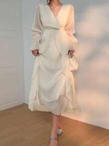 DAZY Vestido de Fada do Primeiro Amor Branco Leitoso, Vestido Ajustado com Decote em V - Damasco - Visão 2