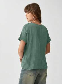 SHEIN LUNE 素色紋理v領短袖襯衫 - 墨綠色 - 查看 5