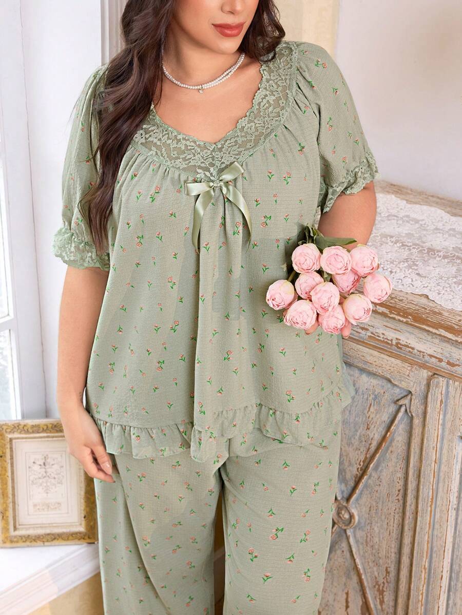 CottageSlumber Damen Große Größen romantisches Blümchen-Spitzen-Pyjama-Set mit V-Ausschnitt, Schleife und Kurzarm für die Ferienzeit - Grün - Übersicht 1