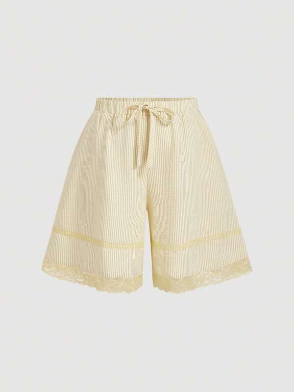 SHEIN MOD Quần short ống rộng dáng retro bohemian lãng mạn màu mơ kẻ sọc, viền ren, cỡ lớn, thích hợp cho kỳ nghỉ biển.