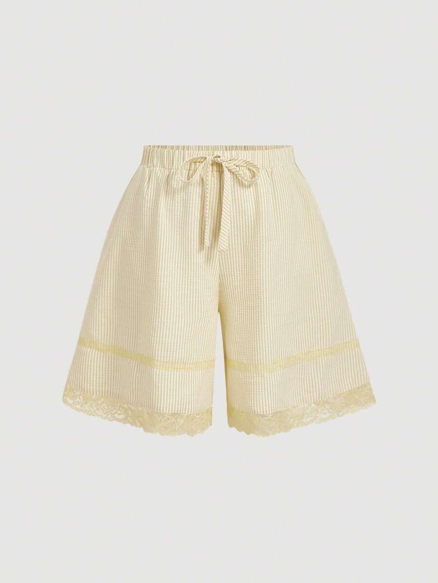 SHEIN MOD Shorts plus size listrados em damasco, estilo retrô boêmio romântico, com detalhes em renda e pernas largas, perfeitos para férias na praia. - Damasco - Ver 1