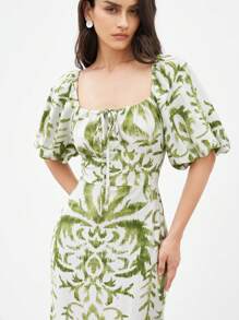 Aveloria Modichic 系带不对称下摆短袖连衣裙