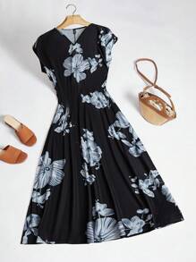 Mulvari Plus Size Elegant Floral Print V-Neck Dress, Summer - Multicolor - View 1