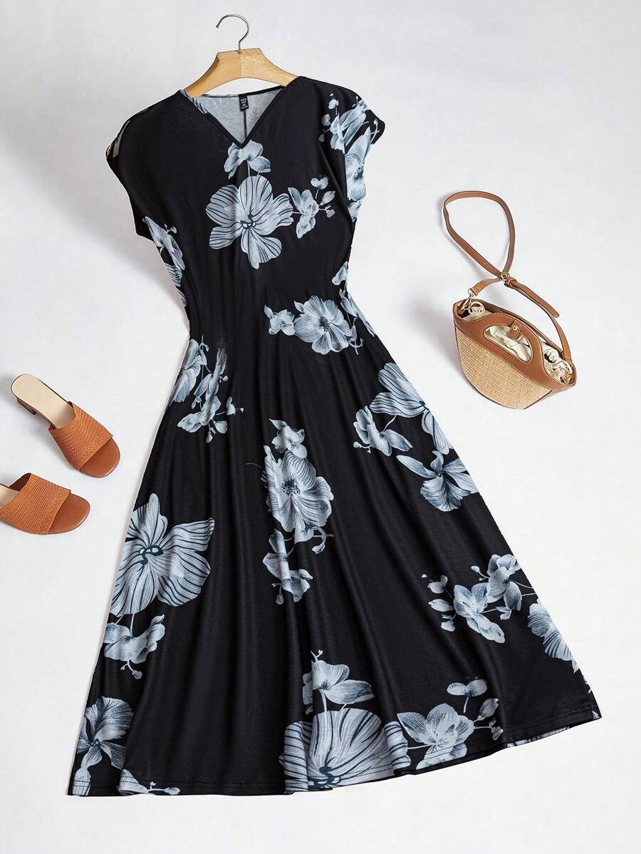 Mulvari Plus Size Elegant Floral Print V-Neck Dress, Summer - Multicolor - View 1
