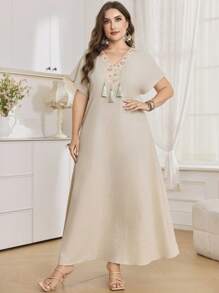 Al Najma Robe à manches mixtes avec garniture de franges dans le style arabe pour femmes grandes tailles - Nude - Voir 3