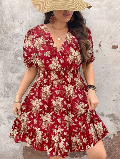 SHEIN Holidaya Plus Size Women Black Background Floral Print Short Sleeve Vacation Dress