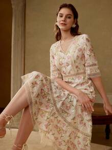 MOTF PREMIUM VÁY DÀI TRUNG BÌNH IN HOA REN TƯƠNG PHẢN - Màu vàng - Xem 1