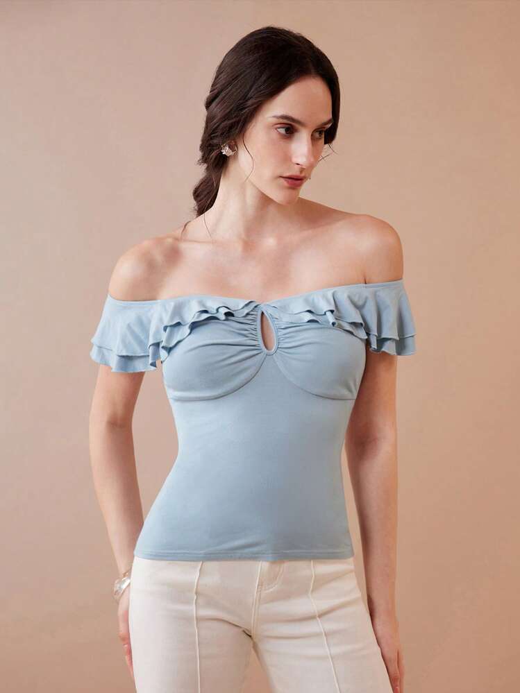 Chiquease Top ajustado y sexy con hombros descubiertos, volantes y retorcido en color azul para la temporada de bodas - Azul - Añade 3