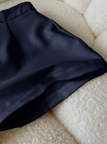 Airaco Quần short đi làm xếp ly màu trơn đơn giản cho nữ - Màu xanh hải quân - Xem 3