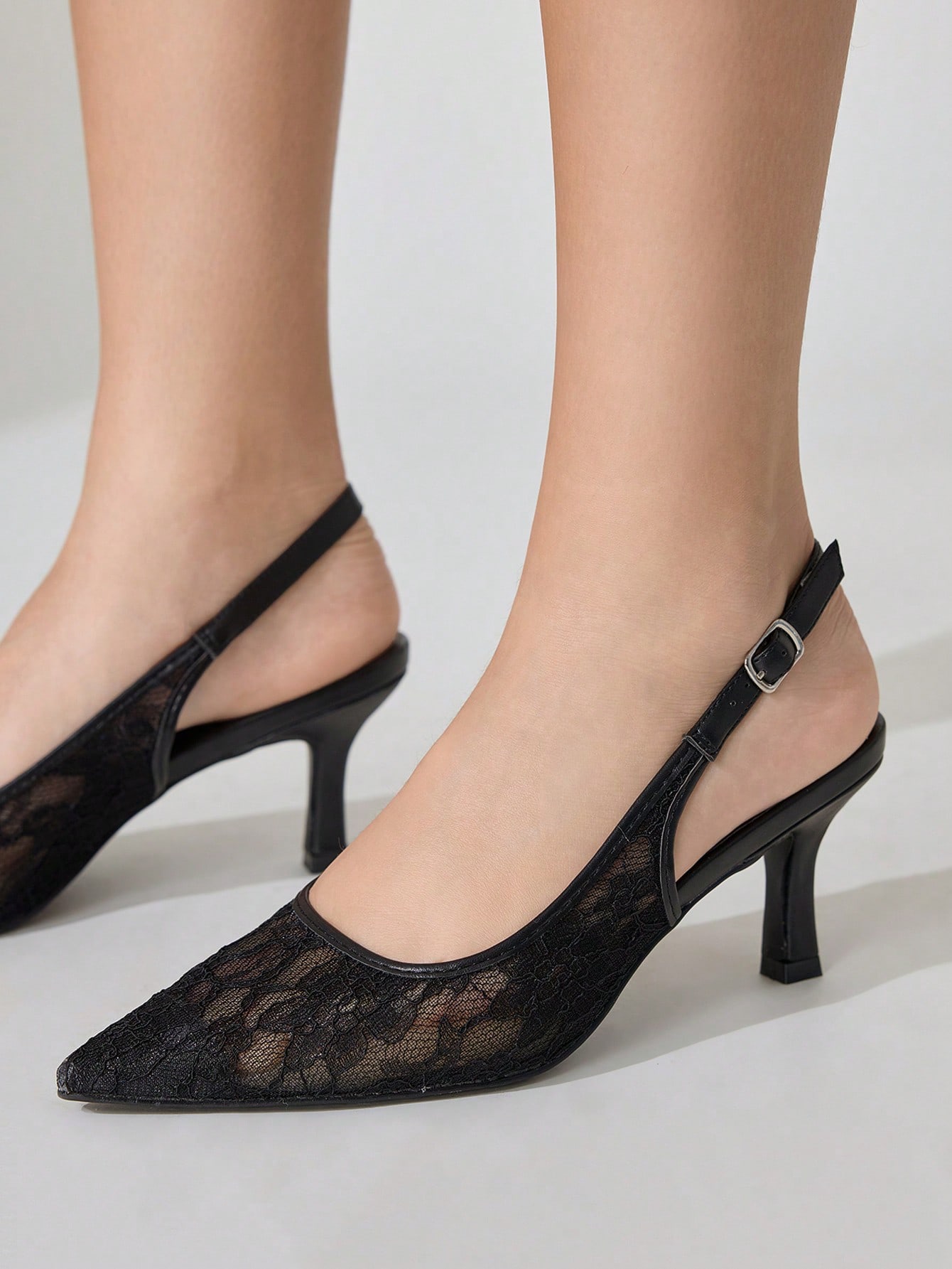 حذاء CUCCOO CHICEST