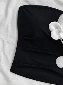 Soleia 女士度假抹胸上衣，腰部收褶，3D 花卉修身衬衫，秋冬打底衫，派对和休闲装 - 黑與白 - 查看 3